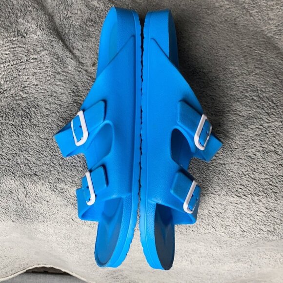 Slides - Picture 3 of 8